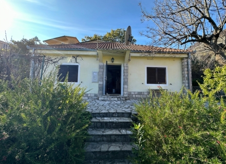 Gemütliches einstöckiges Haus in ruhiger Lage, Kamenari, Villa in Herceg Novi kaufen, Villa in der Nähe des Meeres Baosici