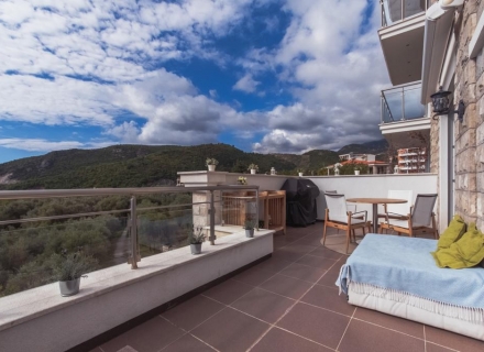 Trosoban stan u Bečićima sa panoramskim pogledom na more., stanovi u Crnoj Gori, stanovi sa visokim potencijalom zakupa u Crnoj Gori, apartmani u Crnoj Gori