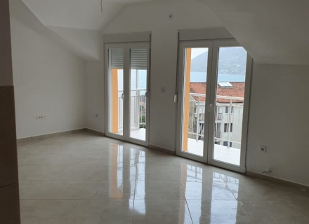 Geräumige Wohnung Herceg Novi, Igalo, Wohnung mit Meerblick zum Verkauf in Montenegro, Wohnung in Baosici kaufen, Haus in Herceg Novi kaufen