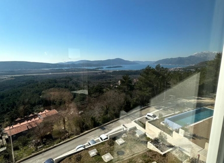 Nov stan sa pogledom na more u kompleksu sa bazenom, Kavač, kupoviti stan u Bigova, prodaja kuće u Region Tivat, kupiti stan u Crnoj Gori