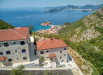 Zu verkaufen schöne Villa mit Panoramablick auf das Meer nach Sv.