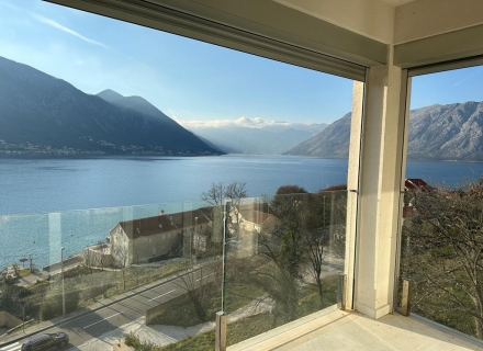 Luxusapartment mit zwei Schlafzimmern mit Panoramablick auf die Bucht von Kotor, Dobrota, Wohnungen in Montenegro, Wohnungen mit hohem Mietpotential in Montenegro kaufen