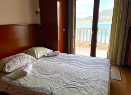 Apartment mit einem Schlafzimmer in Rafailovici, Frontlinie, Montenegro Immobilien, Immobilien in Montenegro, Wohnungen in Region Budva