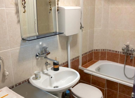 Apartment mit zwei Schlafzimmern in Budva, Wohnungen in Montenegro kaufen, Wohnungen zur Miete in Becici kaufen