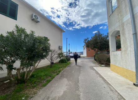 Kuća 10 metara od mora, Seljanovo, Tivat, Region Tivat kupiti kuću, Bigova kuća prodaja