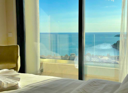 Studio-Apartment in Bečići mit Panoramablick auf das Meer zu verkaufen.