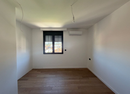 Na sprzedaż | Apartament z 3 sypialniami | Tivat, blisko centrum miasta, apartament z widokiem na morze Na sprzedaż w Czarnogórze, kupić mieszkanie w Bigova, dom w Region Tivat kup