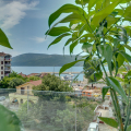 Hotel mit 11 Wohnungen zum Verkauf in Meljine, Haus in der Nähe des Meeres Montenegro, Haus Kaufen in Herceg Novi