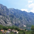Četverosobni taunhaus s bazenom u Orahovcu, hotelska rezidencija za prodaju u Crnoj Gori, hotelski apartman za prodaju u Kotor-Bay