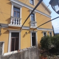 Villa zum Verkauf 3 Etagen (320 qm) + Grundstück 120 qm in Tivat (Gradjoschniza)
10 Autominuten zur Adria, zum internationalen Flughafen, direkter Zugang zur Umgehungsstraße
nach Podgorica (unter Umgehung von Budva), 15 Minuten zu den großen Einkaufszentren
Lakovichi und anderen.