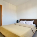 Drei Schlafzimmer in Petrovac mit Meerblick, Wohnung mit Meerblick zum Verkauf in Montenegro, Wohnung in Becici kaufen, Haus in Region Budva kaufen