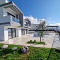 For sale new house for sale in Susan with a panoramic view of the sea.