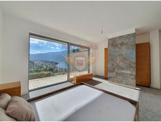 Penthouse mit Panoramablick auf die Bucht von Kotor, Wohnung mit Meerblick zum Verkauf in Montenegro, Wohnung in Dobrota kaufen, Haus in Kotor-Bay kaufen