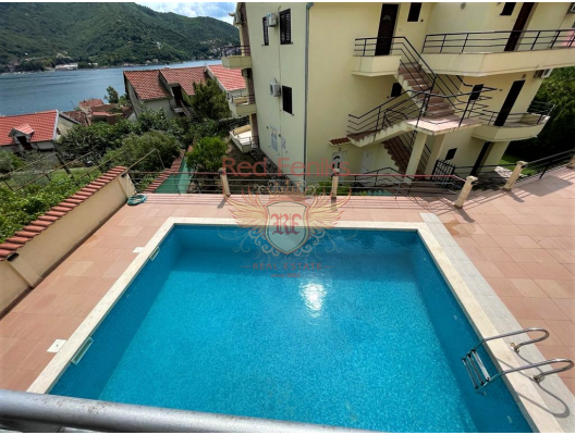 Spacious sea view duplex apartment in Kamenari, Herceg Novi, apartments for rent in Baosici buy, apartments for sale in Montenegro, flats in Montenegro sale