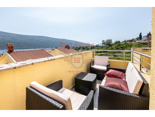 Spacious apartment with sea view Djenovici, sea view apartment for sale in Montenegro, buy apartment in Baosici, house in Herceg Novi buy