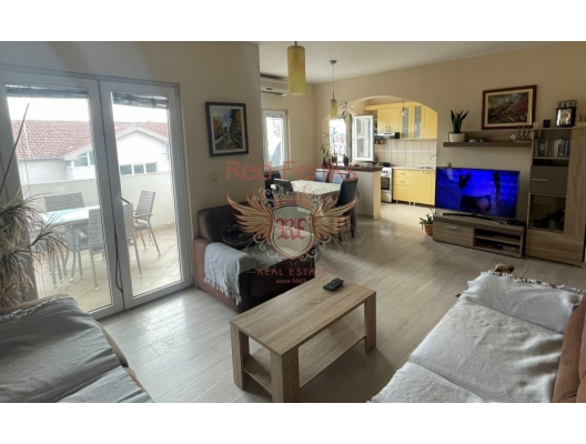 For Sale: Spacious Apartment Near Schools in Tivat with Sea View

This well-located, furnished apartment in Tivat offers convenience, space, and beautiful views.