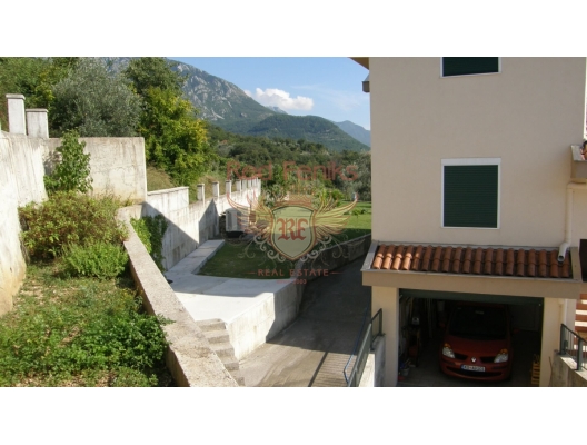 Spacious house with a beautiful garden in Kavach, buy home in Montenegro, buy villa in Region Tivat, villa near the sea Bigova