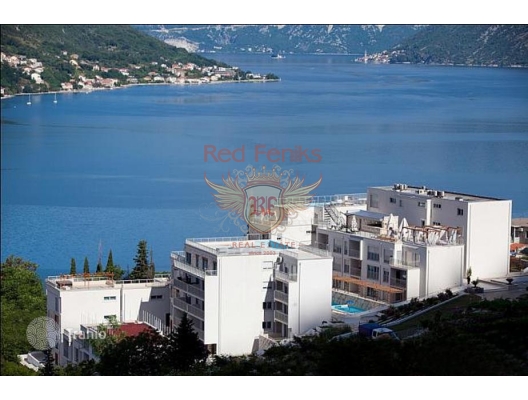 Bright, dry, warm apartment fore sale with one bedroom, a huge living room with a kitchenette and a magnificent view of the sea.