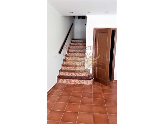 Four-bedroom townhouse with a pool in Orachovac, hotel in Montenegro for sale, hotel concept apartment for sale in Dobrota