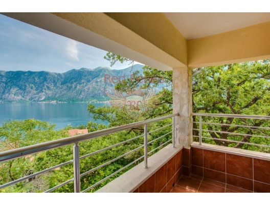 Spacious apartment with panoramic sea views Prcanj, apartments in Montenegro, apartments with high rental potential in Montenegro buy, apartments in Montenegro buy