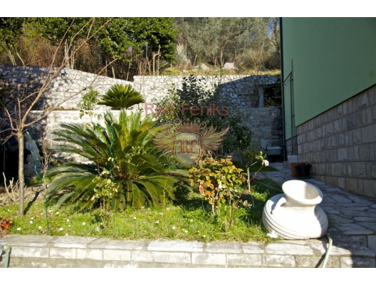 Geräumiges Haus mit Meerblick Petrovac, Dorf Buljarica., Haus mit Meerblick zum Verkauf in Montenegro, Haus in Montenegro kaufen
