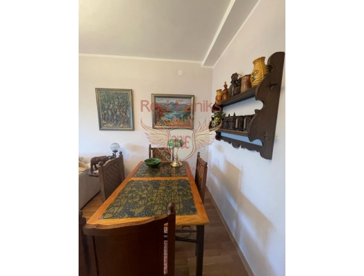 Spacious apartment with large terrace in Igalo, apartments in Montenegro, apartments with high rental potential in Montenegro buy, apartments in Montenegro buy