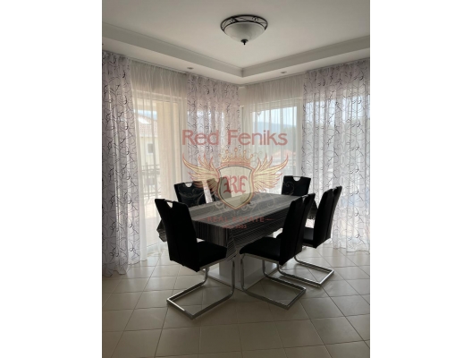 Spacious apartment in a complex with swimming pool Djenovici, apartment for sale in Herceg Novi, sale apartment in Baosici, buy home in Montenegro