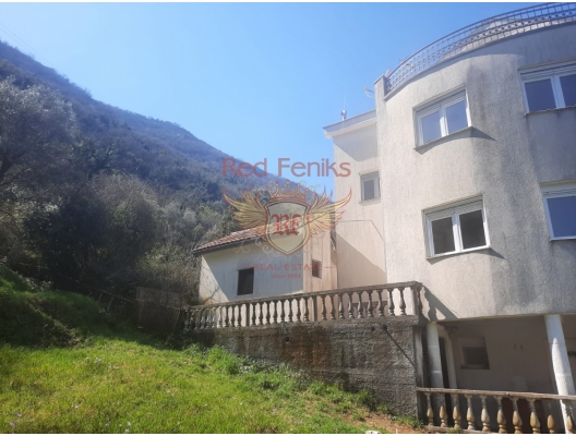 Spacious house with sea views in Stoliv, Montenegro real estate, property in Montenegro, Kotor-Bay house sale