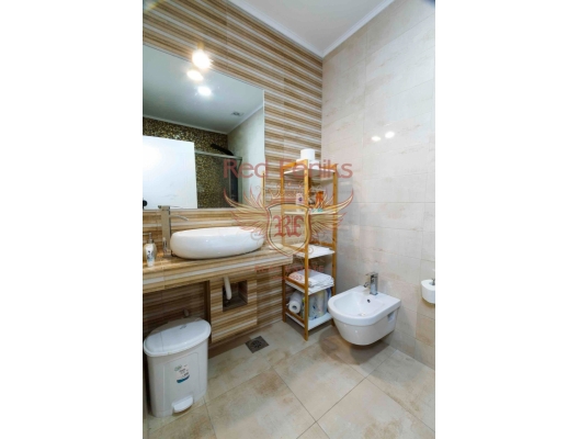Apartment mit zwei Schlafzimmern in Budva, nur 100 Meter vom Meer entfernt., Verkauf Wohnung in Becici, Haus in Montenegro kaufen
