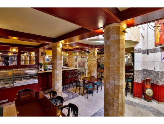 For sale restaurant in center Budva
Interior 300 m2, about 200 seats.