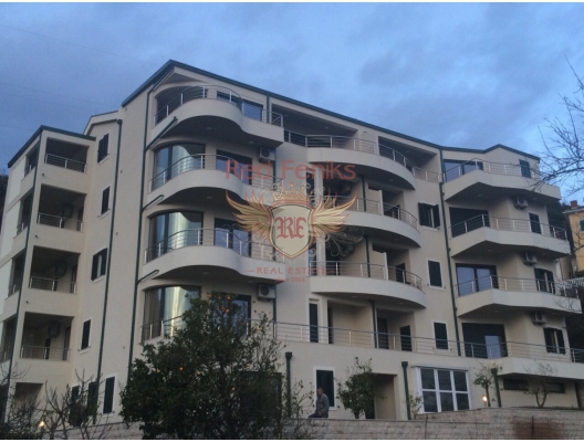Luxury apartment for sale in a condominium in the village of Meljine.