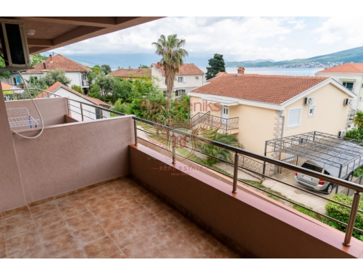 Two bedroom apartment with sea view in Baosici, Montenegro real estate, property in Montenegro, flats in Herceg Novi, apartments in Herceg Novi
