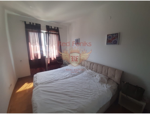 Geräumige Wohnung mit zwei Schlafzimmern und Garten, Wohnung mit Meerblick zum Verkauf in Montenegro, Wohnung in Dobrota kaufen, Haus in Kotor-Bay kaufen