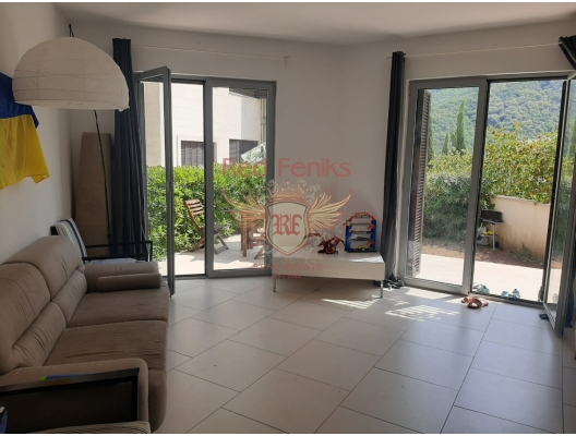 Spacious two bedroom apartment with garden, apartment for sale in Kotor-Bay, sale apartment in Dobrota, buy home in Montenegro