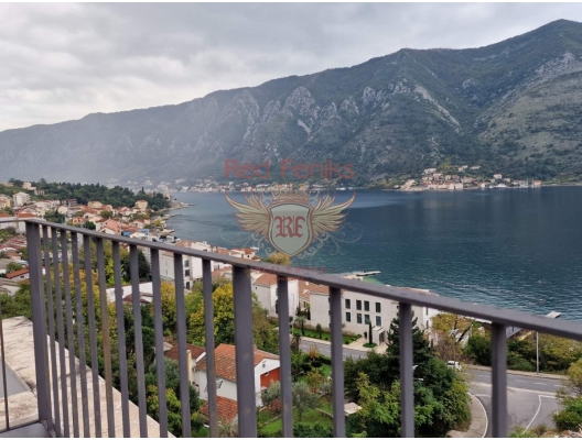 Sale of a penthouse in a new complex with a swimming pool in Dobrota,
near the city of Kotor.
