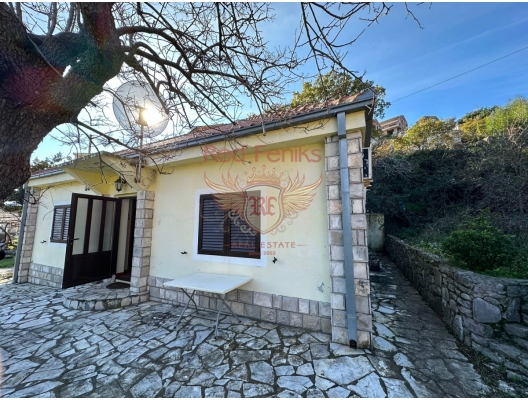 Cozy one-storey house in a quiet location, Kamenari, Montenegro real estate, property in Montenegro, Herceg Novi house sale