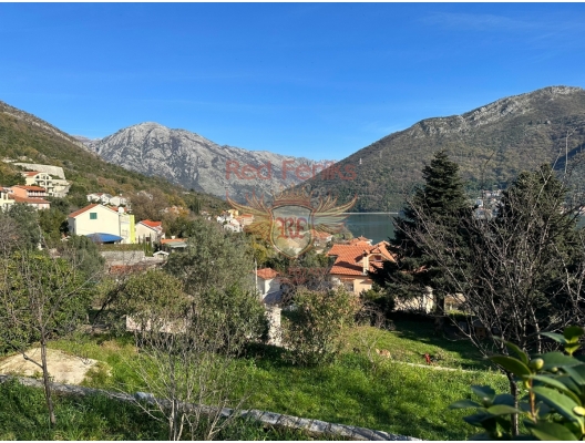 Cozy one-storey house in a quiet location, Kamenari, Baosici house buy, buy house in Montenegro, sea view house for sale in Montenegro