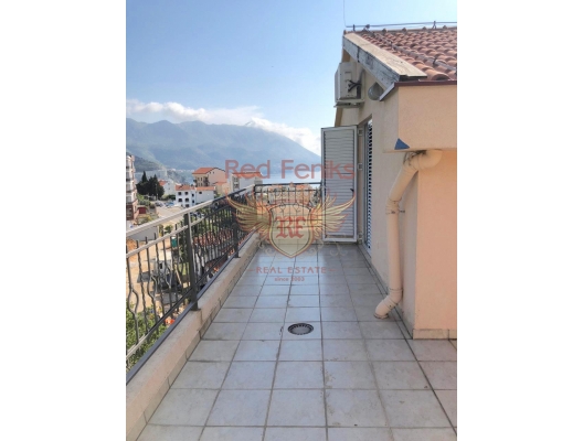 For sale two bedrooms apartment in Becici with a sea view.