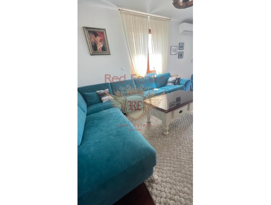 Modern apartment on the first line with a berth Tivat, Donja Lastva, apartments for rent in Bigova buy, apartments for sale in Montenegro, flats in Montenegro sale