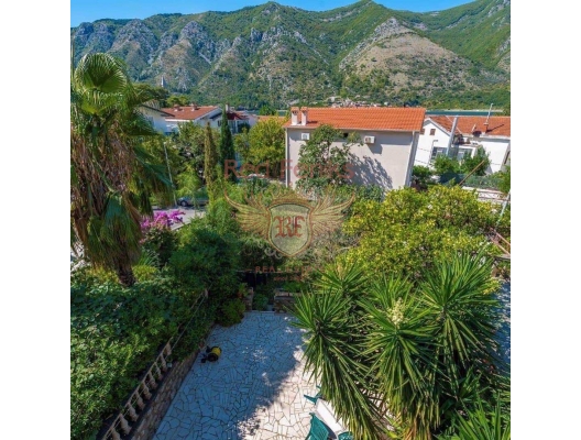 Stone house close to the sea in Dobrota, Kotor, Montenegro real estate, property in Montenegro, Kotor-Bay house sale