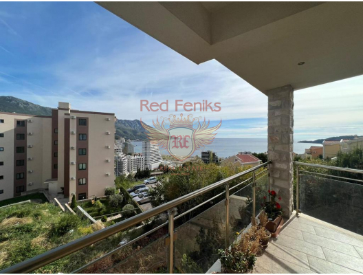For sale is a spacious apartment of 83 meters, located on the 3rd floor.