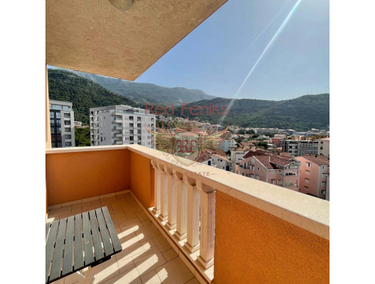 Three bedroom apartment in Budva with a sea view.