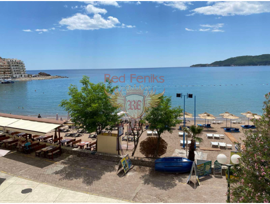 For rent flat in Rafailovici on the first line of the sea with an area of 149 m2.